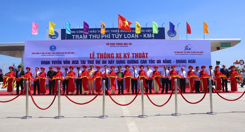 Thông xe đoạn đầu cao tốc dự án đường cao tốc Đà Nẵng – Quảng Ngãi