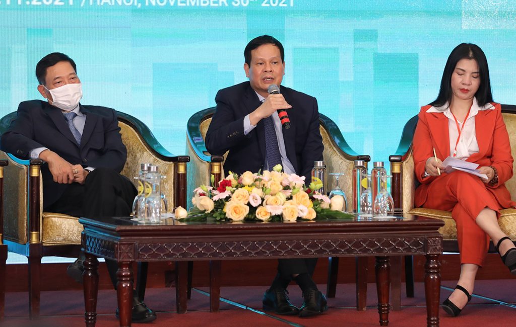 Việt Nam cần chuyển dịch nhanh sang năng lượng tái tạo