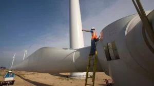 EVN đề xuất khung giá cho điện gió, mặt trời: Cao nhất 1.945 đồng/kWh