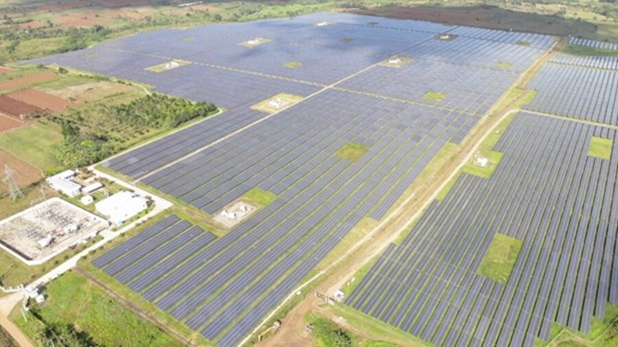 Một nhà máy điện mặt trời ở tỉnh Phú Yên